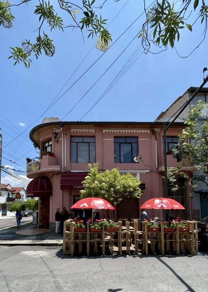 Café en plaza foch